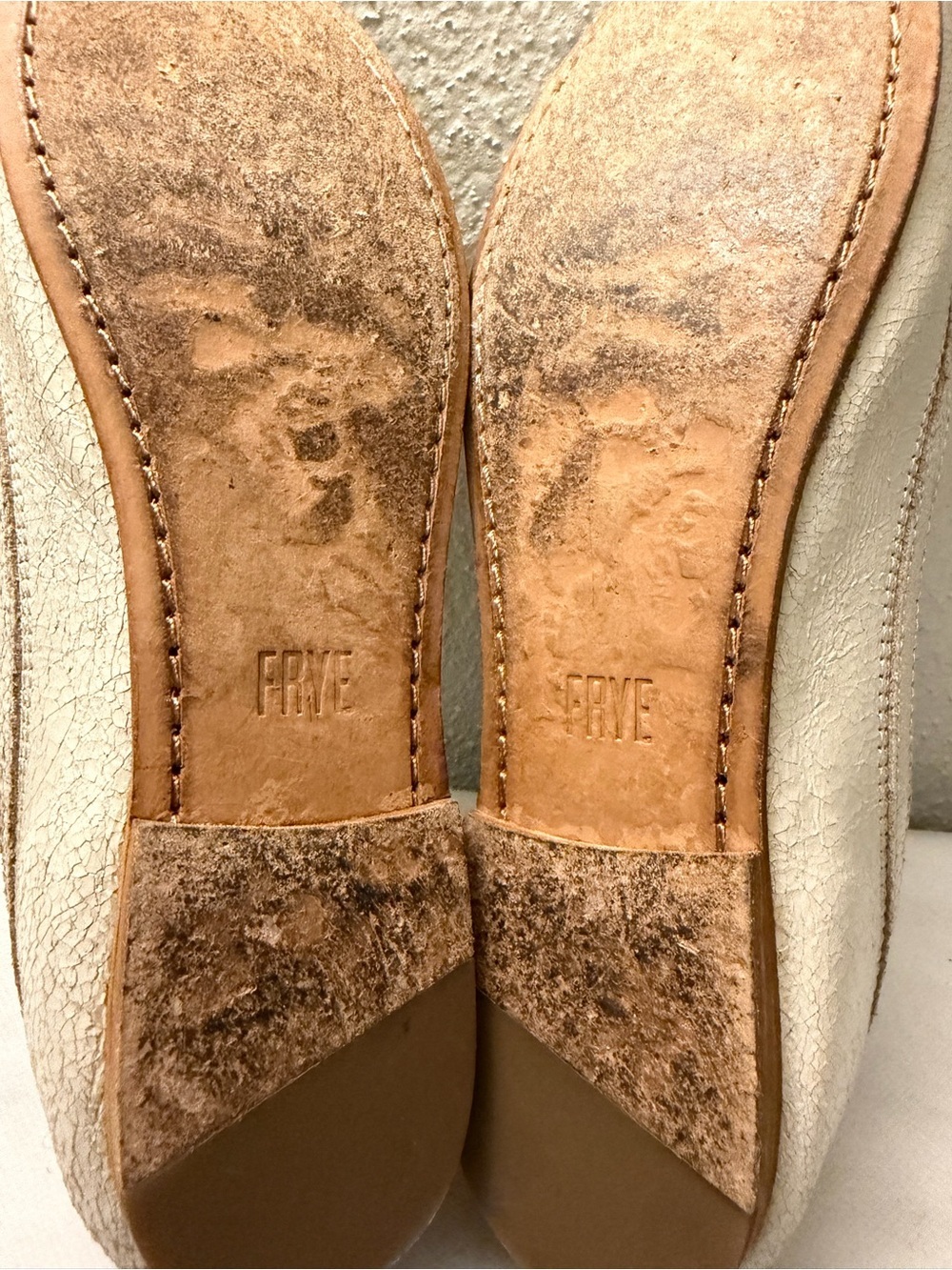 Frye Women’s Cream Ballet Flats - Classic Slip-On Comfort, pre-owned,SZ8 - Picture 7 of 16
